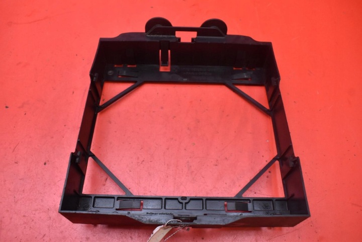 Gehäuse des Kühlers oil links 7572543 BMW F01 F02 4.4 V8 407 KM 08-12