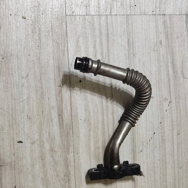 oil line of the turbine Peugeot Rifter