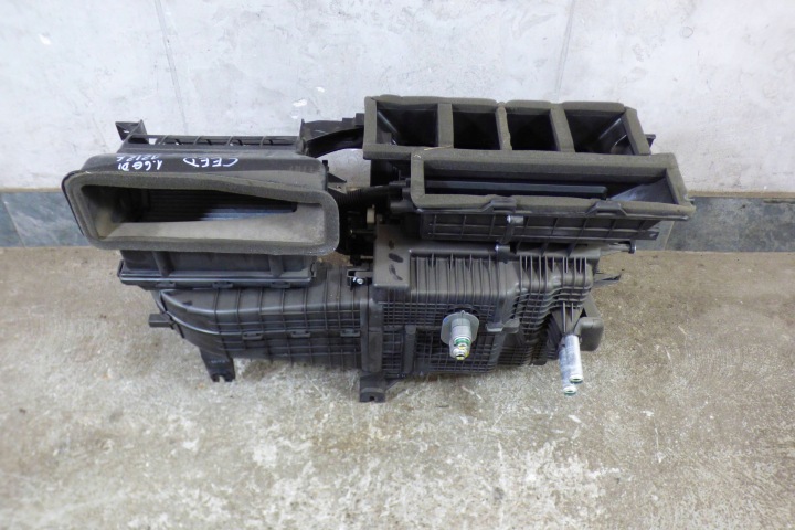 KIA Ceed II 1.6 GDI heater of the air conditioning 97282-A5000 97200-A2000