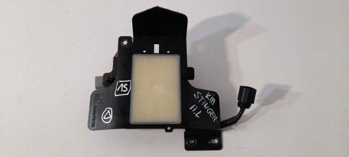 Kia Stinger Module martwego pola Gauche J595850001 (15)