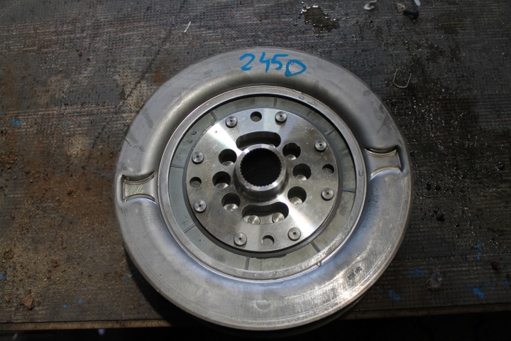 2450. Koleso zotrvčnik AUDI 012295001542 0501332835