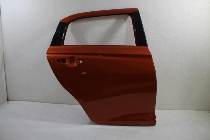 Suzuki Swift MK9 vrata desna stražnji dio stražnje