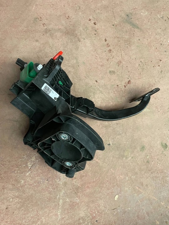 Opel Insignia Pedal brakes lever 662575039 84090726 !J
