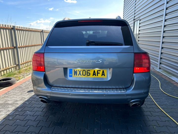 kompletný zadok PORSCHE CAYENNE a LD7Z kufrové dvere kufra nárazník zadok svetlá zadok