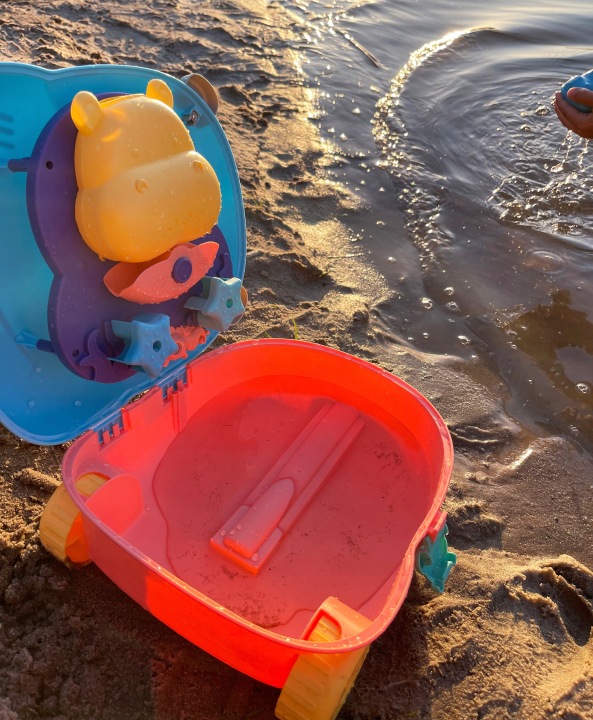 ZESTAW ZABAWKI W WALIZCE DO PIASKOWNICY NA PLAŻĘ Marka Woopie