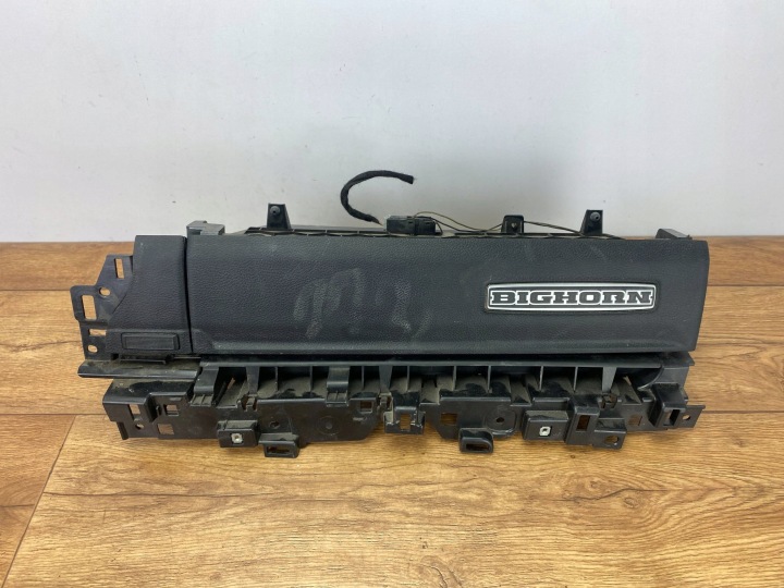 pretinac suvozača suvozača armature Dodge Ram 1500 2019+