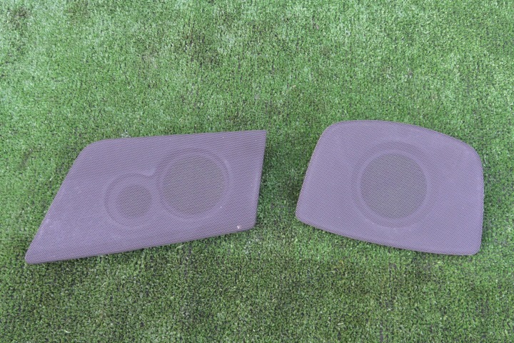 grid of the speaker of the dashboard ROZDZIELCZEJ covering LEXUS GS III 450H KPL RHD UK