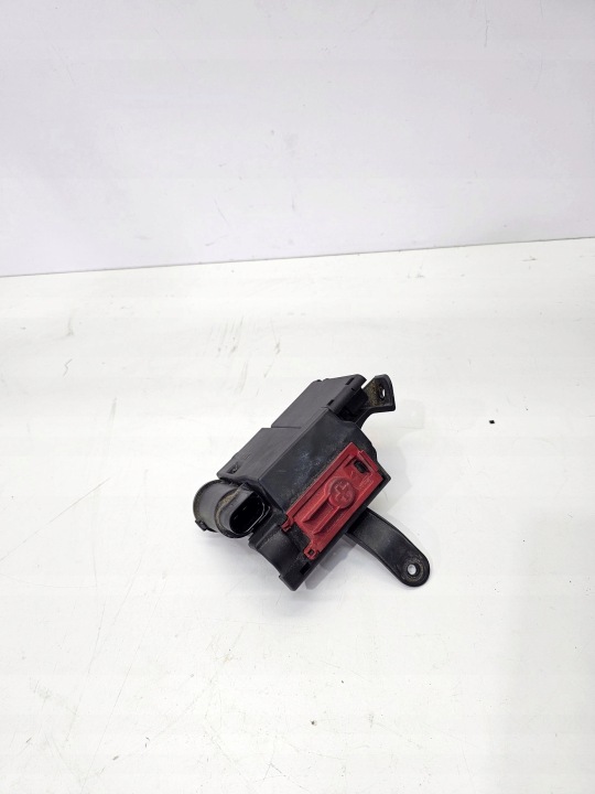 ROZDZIELACZ PRADU AUDI A4 B9 A5 8W 8W0941823 8W0941824AP