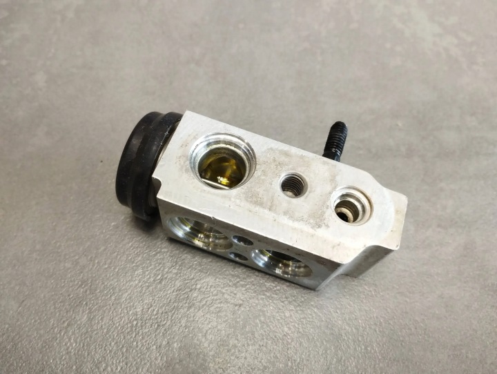 Hyundai ix35 valve ROZPREZNY 97775-2Y250