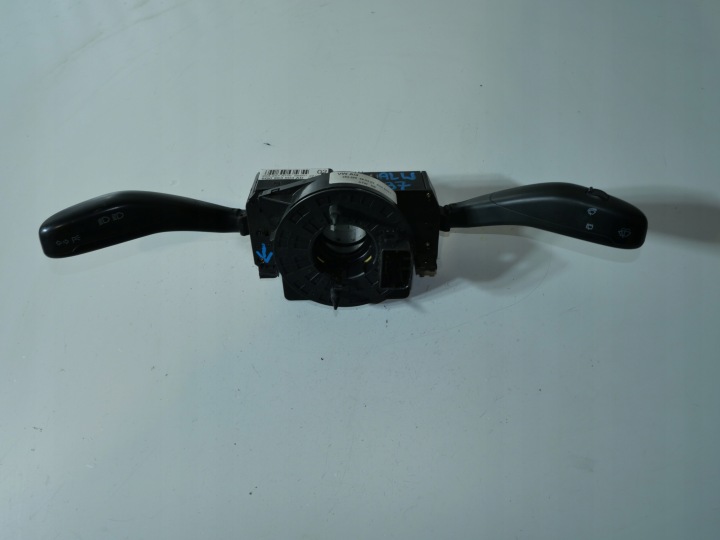 páčky pod volant a ovládání kroužek VW 6Q0953503AD