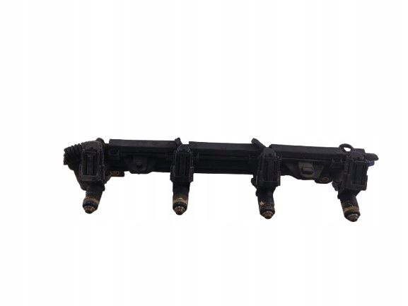 VW POLO 9N FABIA und IBIZA III 1.4 Kraftstoffverteiler Einspritzleiste Einspritzdüse 036906031M