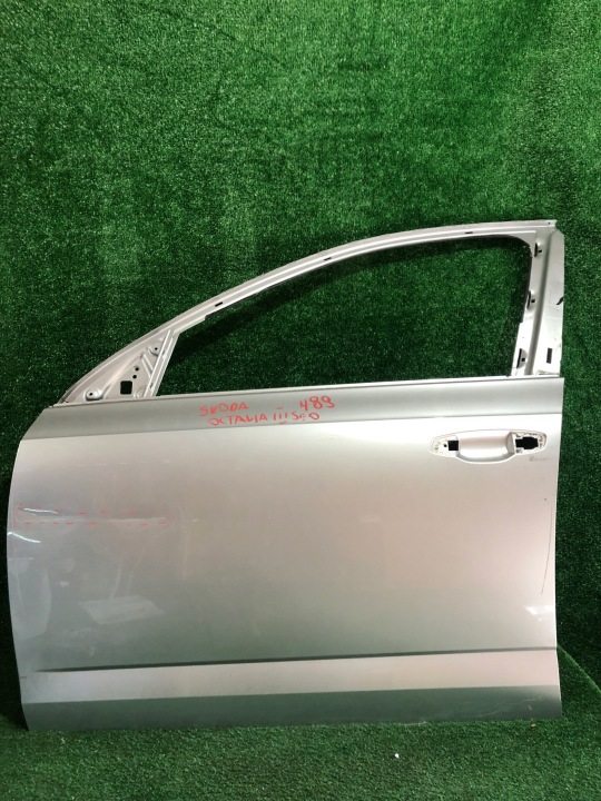 dveře levé přední SKODA OCTAVIA III 5E0