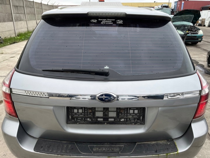Subaru Legacy IV csomagtartó ajtó hátso C6Z