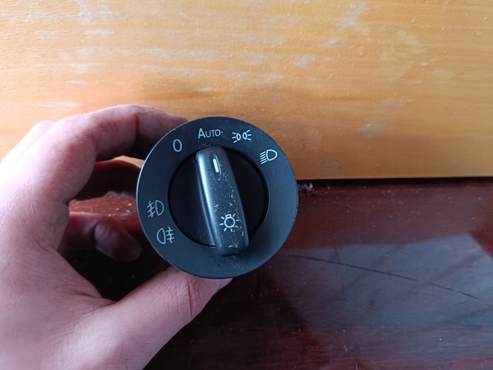 switch switch of the lights VOLKSWAGEN GOLF V 1K0941431BN