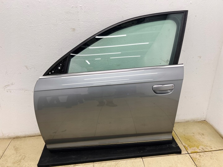 dvere predné predok Ľavé AUDI A6 C6 LIFT 08-11r LY7G ORG.LAKIER W farba