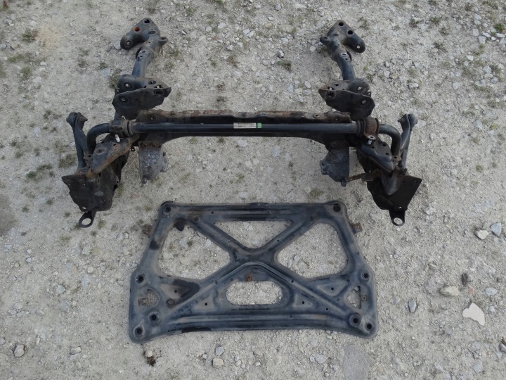 AUDI A6 C7 10-18 A7 4G axle beam front subframe of the engine axle beam TRAWERSA original