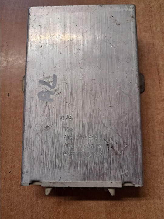control unit TEMPOMATU MERCEDES W123 0035450832