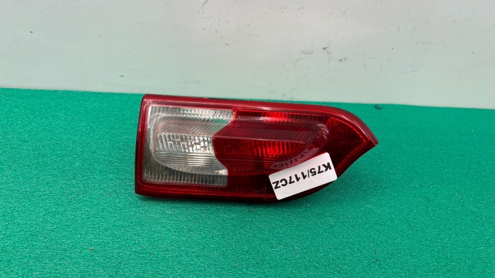 OPEL INSIGNIA A LIFT 4X4 TOURER CROSS rechts Licht heckklappe heck K75/117CZ