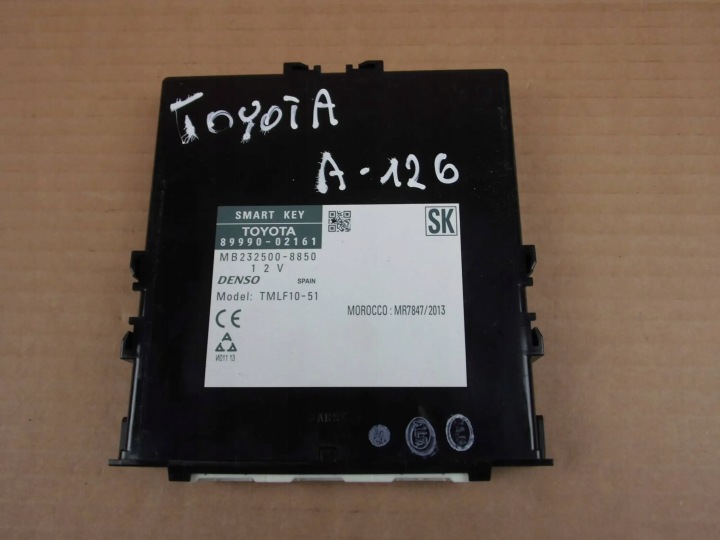 Toyota Auris II module computer control unit SMARTKEY 89990-02161