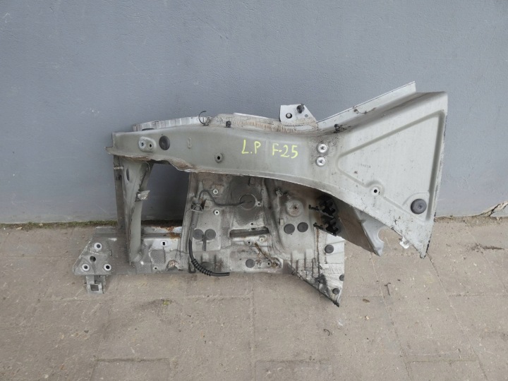 BMW X3 F25 LONGHERONE quarto LONGHERONE sinistra Anteriore Anteriore sinistra
