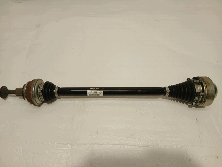 AUDI A4 B9 LIFT poloos levý záď 8W0501203K