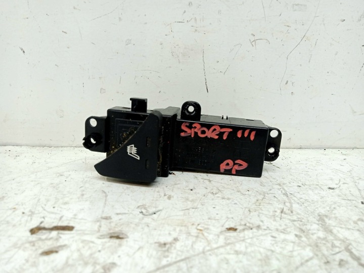 KIA SPORTAGE III 3 491201-1110 Interrupteur de chauffage Siège Droite Avant