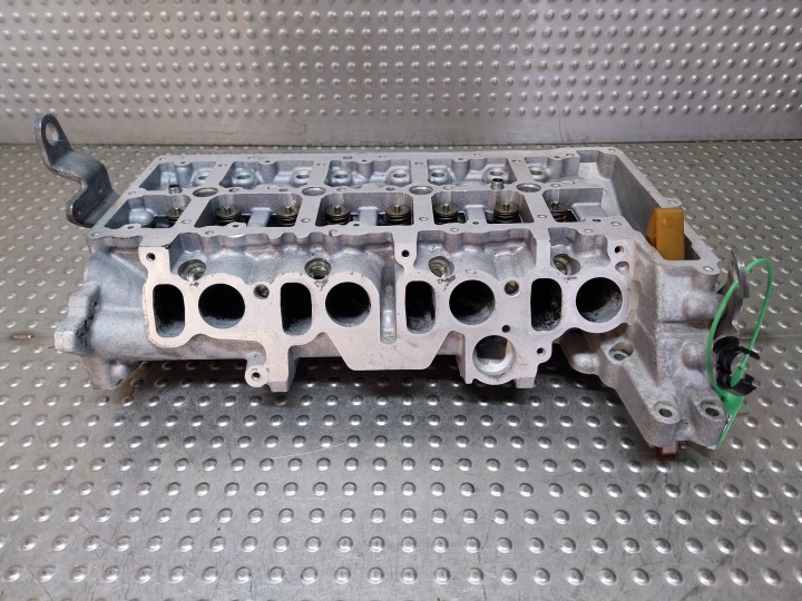 head. of the engine 7787678 BMW X3 E83 E60 E61 E90 E91 E87 2.0D N47D20A N47D20C