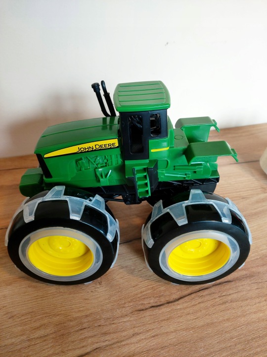 Трактор John Deere Monster Treads TOMY з великими світними колесами (вживаний) — фото 10