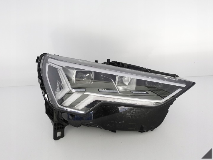 AUDI Q3 II 2 F3 83A 18- Licht FULL LED rechts EU
