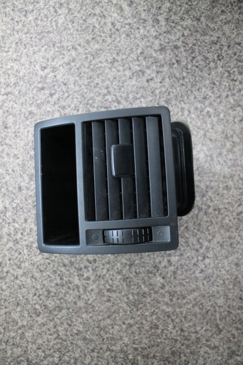 Lüftungsgitter des lüfters links VW 7E0819203E