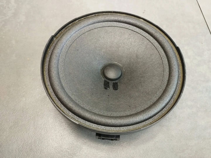 Mercedes-Benz CLS C218 speaker door left rear part 2185405033