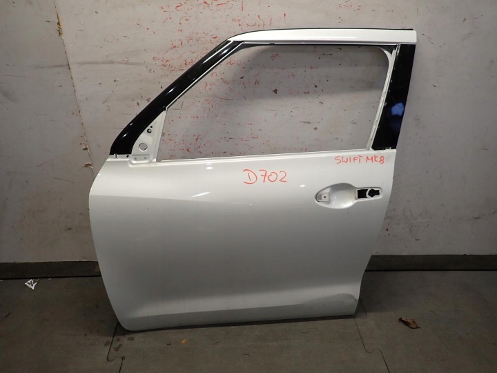 dveře předek přední levé SUZUKI SWIFT MK8 2017