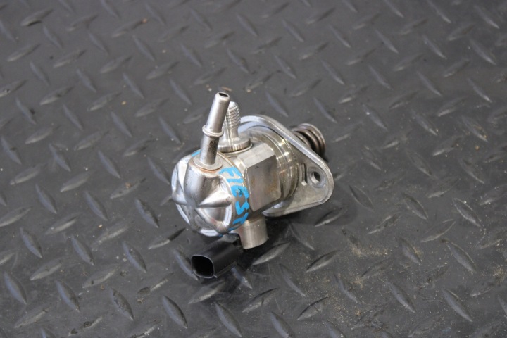 Pompe alimentation carburant FORD FIESTA MK8 H6BG-9D376-AA
