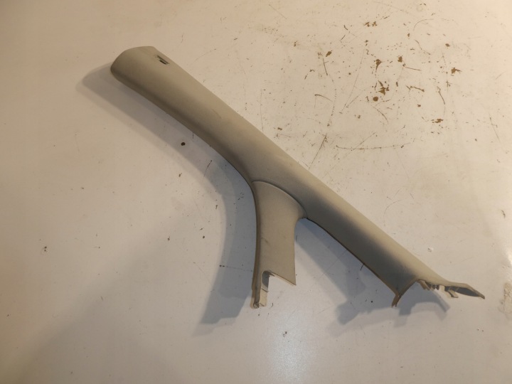 COPERTURA GREMBIALINA SLUPKA ANTERIORE VW GOLF POSITIVO 5M0867231