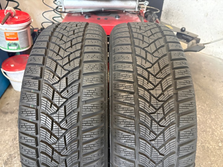 2 pneumatiques, pneus pneus hiver 205/60R16 92H Dunlop Winter Sport 5 comme neuf 8,5mm 2024r