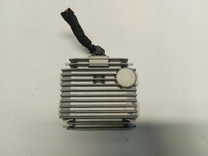 Porsche Taycan 4S 9J1 2022 Module Amplificateur audi radia 9j1035446h