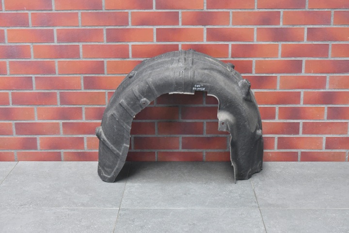 Radschale rechts heck hinten Blende Abdeckung BMW M3 G80 G81 8086108 2900km