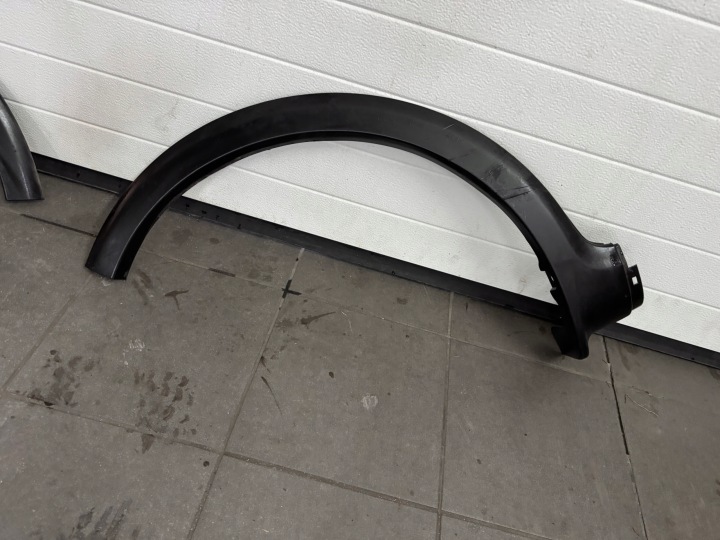 lišta blatníka ľavý predok SUZUKI SX4 FIAT SEDICI (2007-2009) 77221-79J0