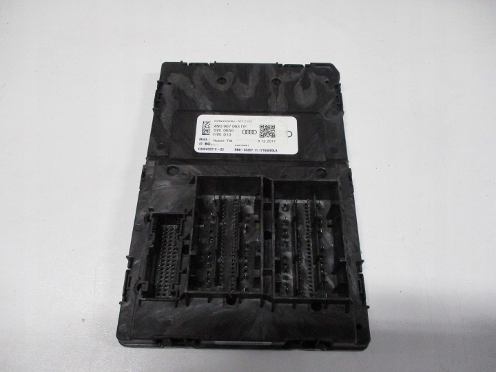 module control unit bordnetz BCM Audi A8 4N0907063DF
