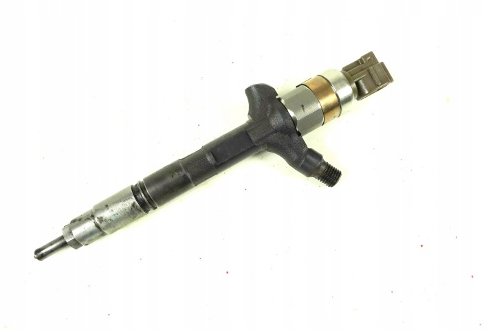 triska paliva vstřikovač TOYOTA AVENSIS T22 RAV4 II 2 2.0 D4D 23670-27030