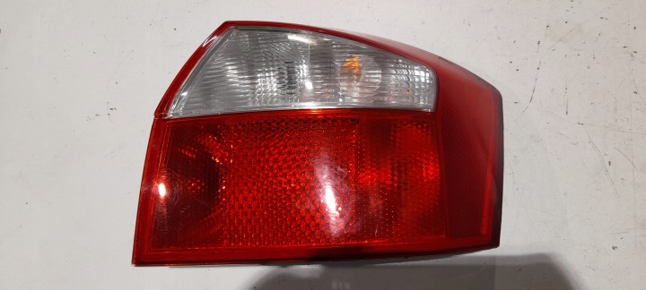 AUDI A4 B6 SEDAM LICHT HECK RECHTS ERSATZ