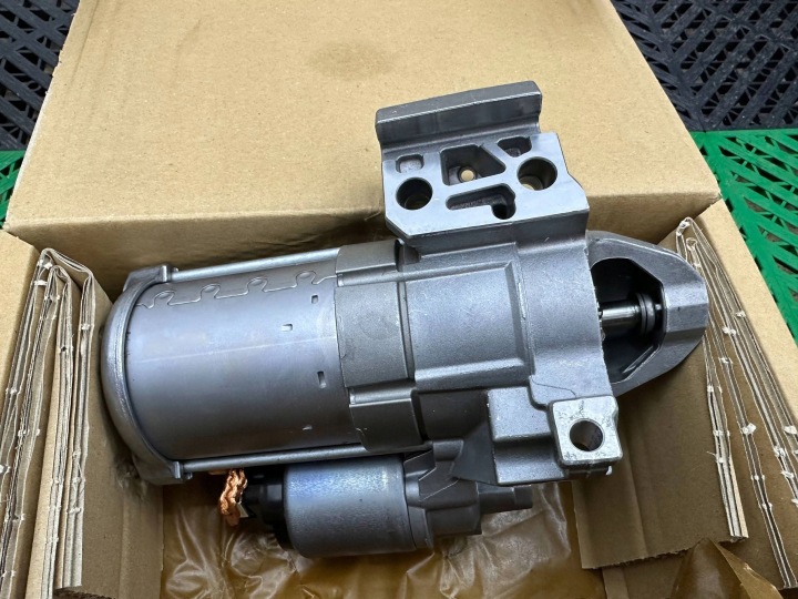 Moteur du démarreur BMW 5 G30 G31 G20 G21 8621840