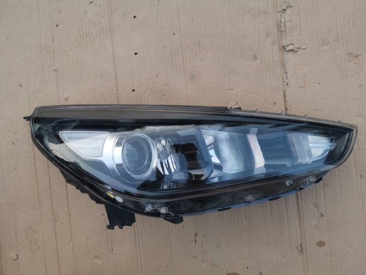 REFLEKTOR Feux phare Droite Avant Hyundai i30 III 2018 92102-G4XXX 92102g4060