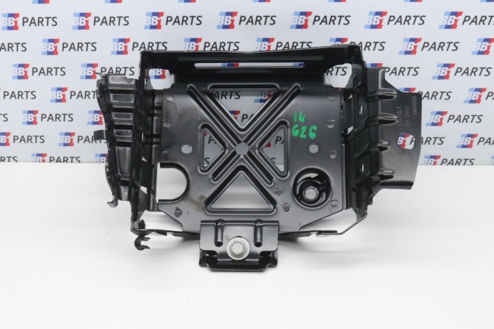 BMW G26 I4 úchyt držák akumulátoru 8778985