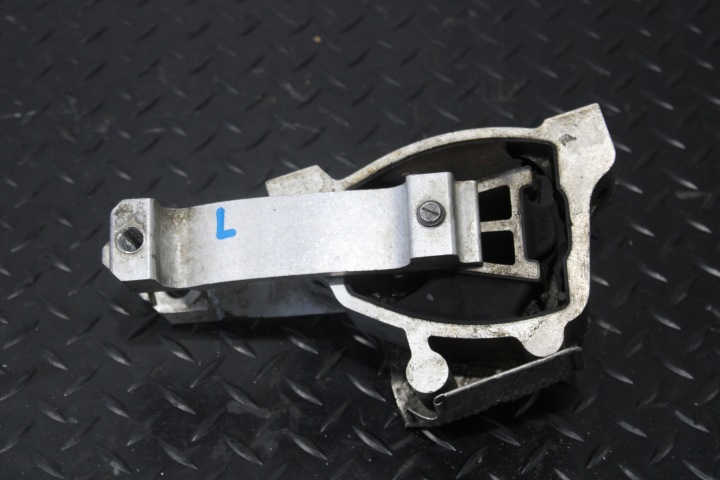 holder engine mount LAND ROVER EVOQUE II 2 L551