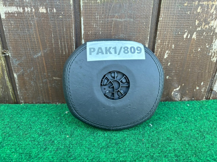 BMW G20 G21 G30 G31 G11 G12 záslepka volantu kryt airbag PAK1/809