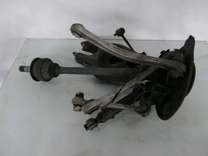 MERCEDES SLK R171 3.5 V6 of the pivot of the arm semi-axis left rear part