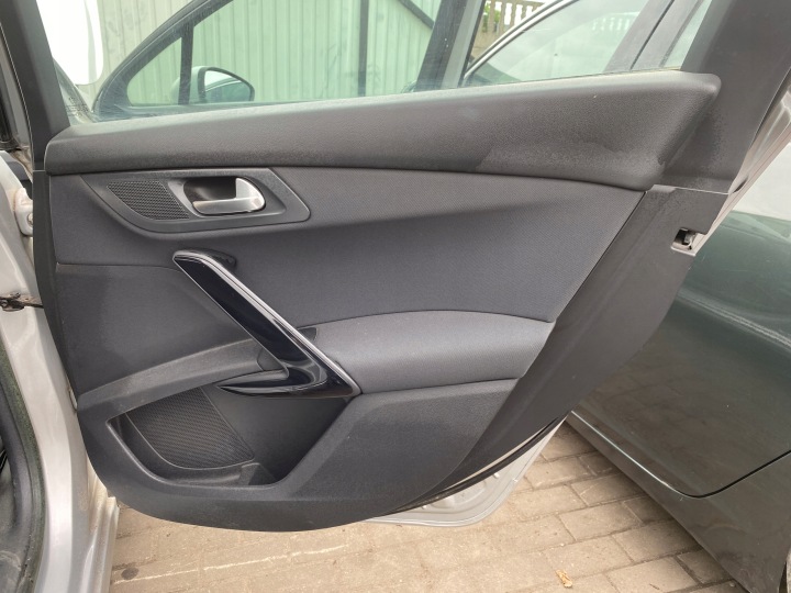 tapacír pravá boční bok pravý TYLNI Peugeot 508 a 1 10-18