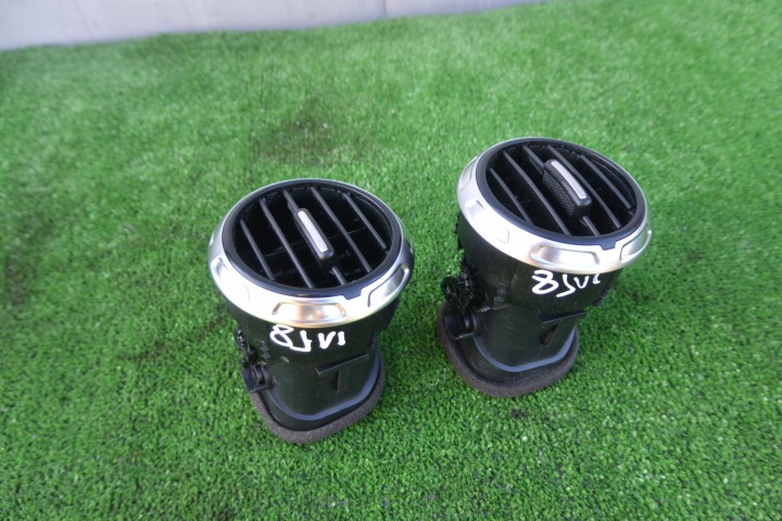 mřížka klími AUDI TT 8J 8J0820901A