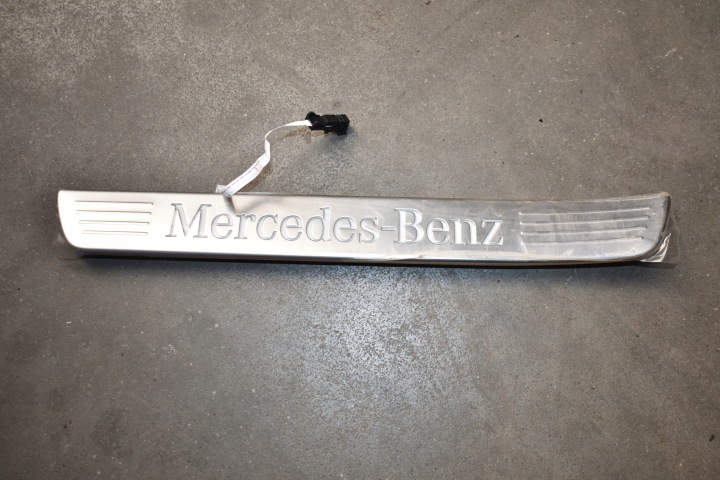 IDEALNA Moulage Couverture Jupe LED Arrière Arrière Gauche MERCEDES W167 AMG 1